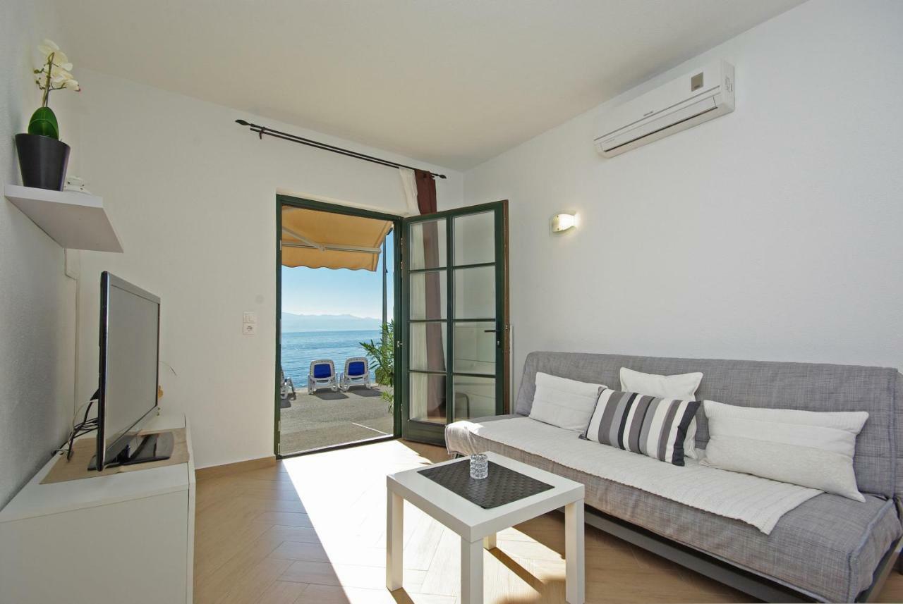 Strandhaus Dalmatien Apartment ซาโอสโตรก ภายนอก รูปภาพ